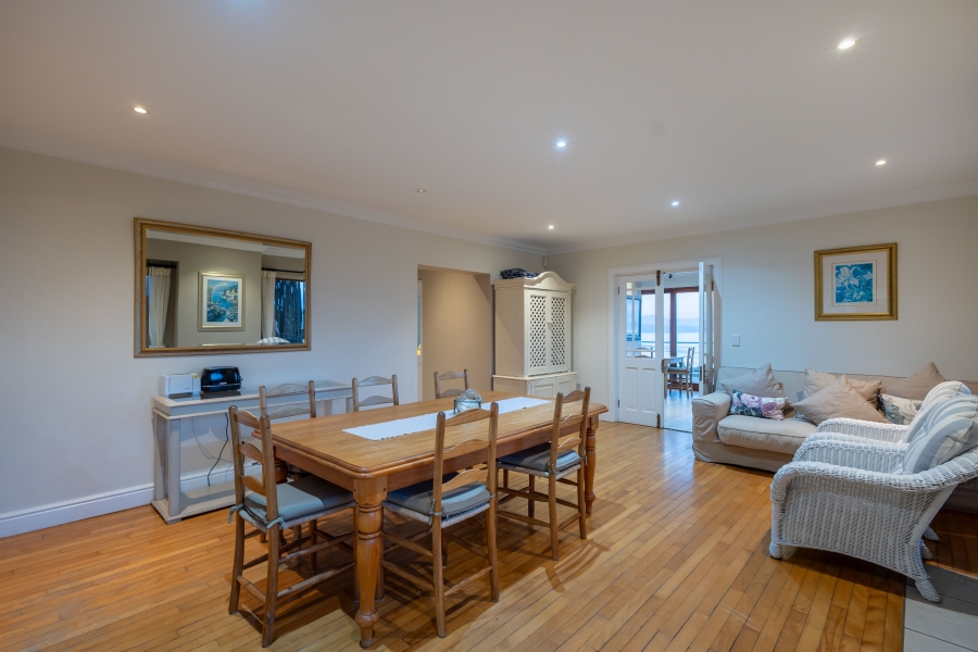7 Bedroom Property for Sale in Bowtie Western Cape